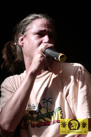 Ganjaman (D) and The House Of Riddim Band 13. Reggae Jam Festival, Bersenbrueck 12. August 2007 (1).JPG